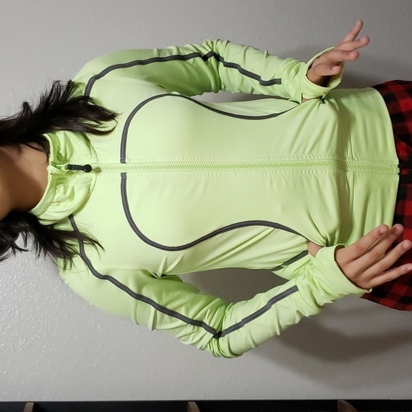LULULEMON lime-green Neon Jacket, Size 4 - Picture 1 of 13